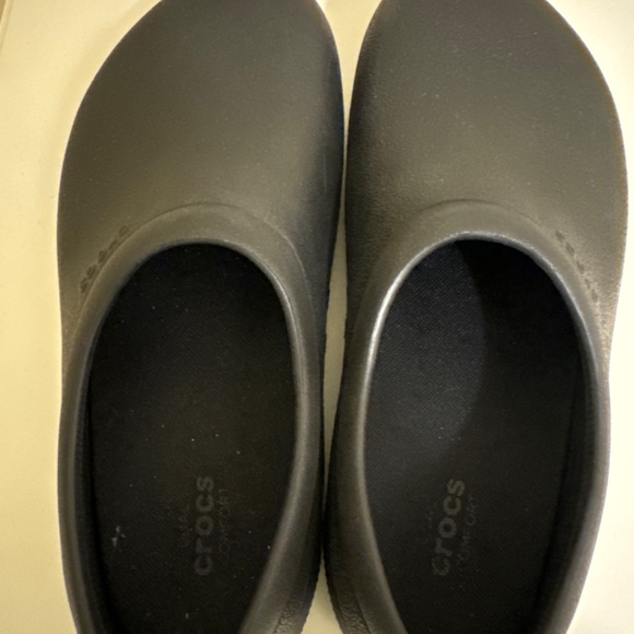 Crocs Slip Resistant Clogs - Picture 2 of 4